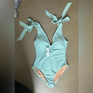 NWT J CREW one piece swimsuit with tie straps size 8